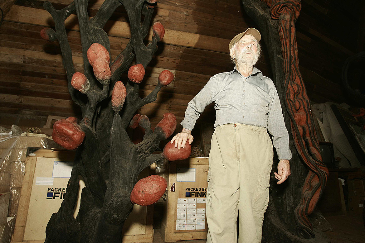 Morre, aos 96 anos, o escultor Frans Krajcberg