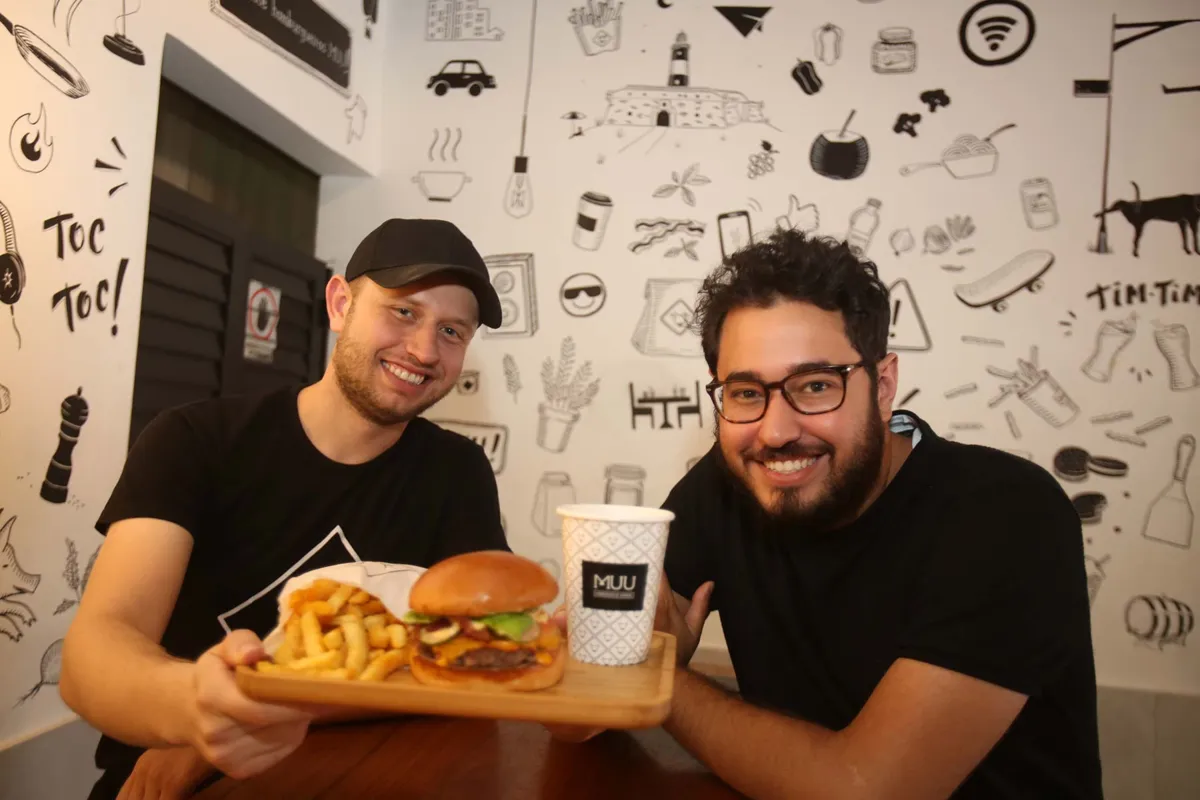 Sócios e irmãos, Felipe e Túlio vão abrir nova unidade da hamburgueria MUU no primeiro semestre e planejam outras no segundo