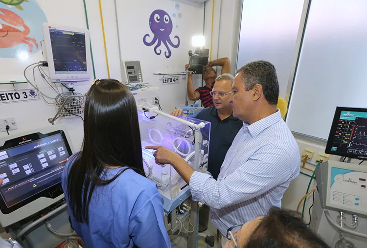 A partir de agora, o hospital passa a contar com dez leitos de UTI adulta e mais dez de UTI Neonatal e beneficiará cerca de 160 mil baianos
