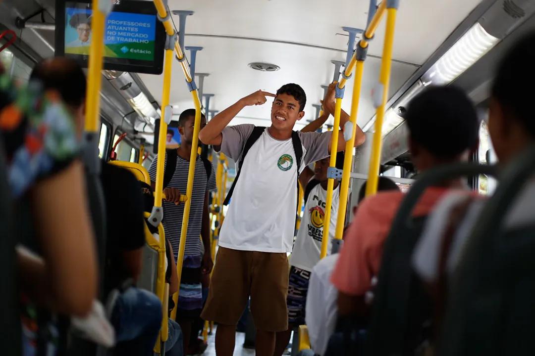 Problemas sociais da cidade são a temática central dos jovens poetas