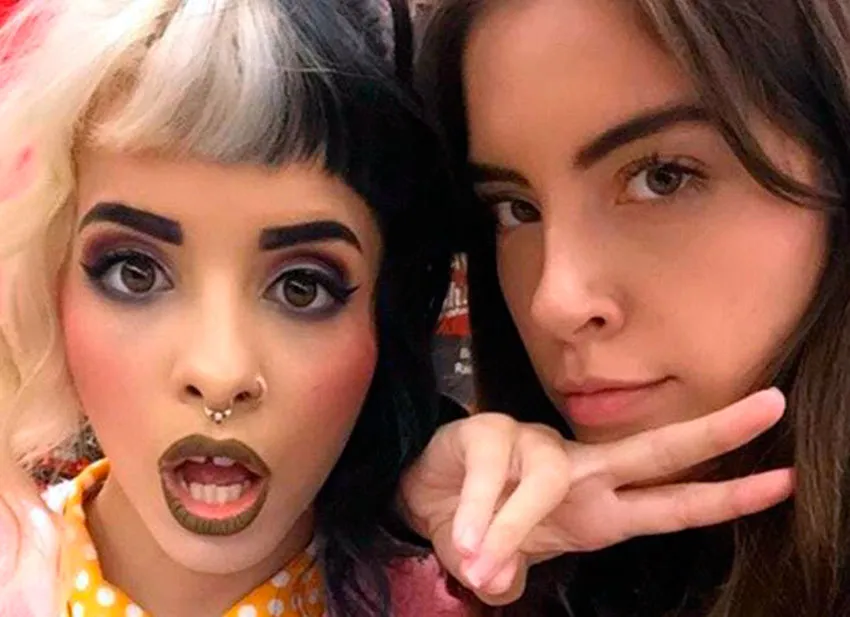 Cantora negou a acusação feita por Timothy Heller, ex-melhor amiga dela