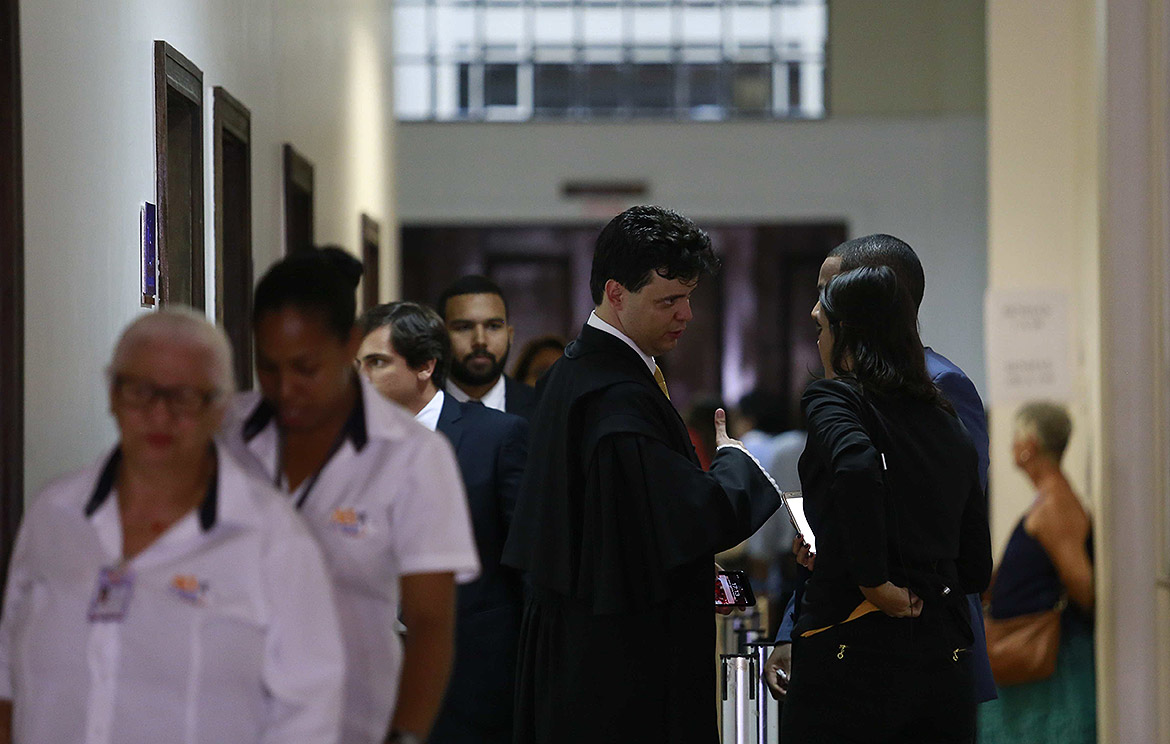 Médica Kátia Vargas é absolvida da acusação de homicídio triplamente qualificado