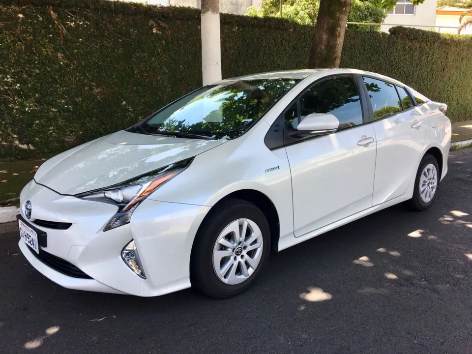 Prius tem design arrojado com linhas ousadas e aerodinâmica caprichada