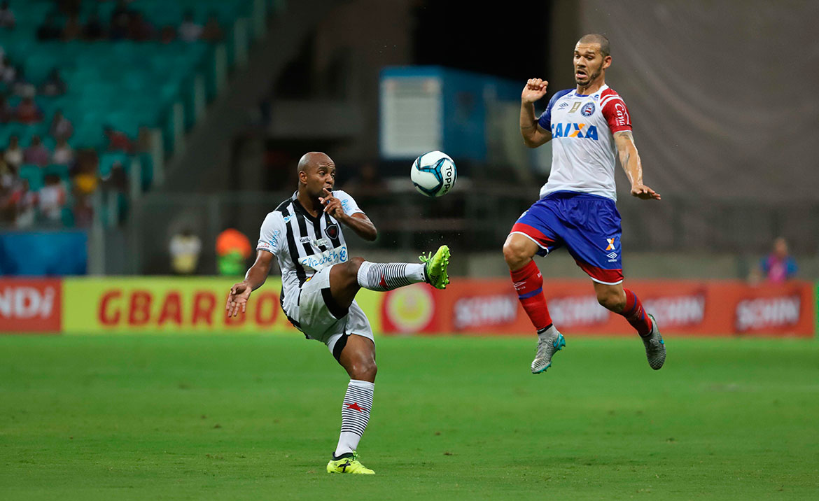 Atual campeão, Bahia perde do Botafogo-PB na estreia da Copa do Nordeste
