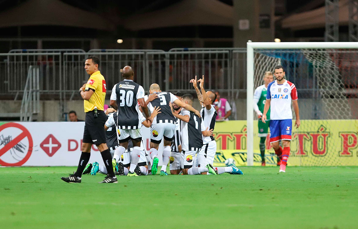 Atual campeão, Bahia perde do Botafogo-PB na estreia da Copa do Nordeste