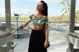 Mari Nolasco ganha destaque na página da banda Maroon 5 - Imagem