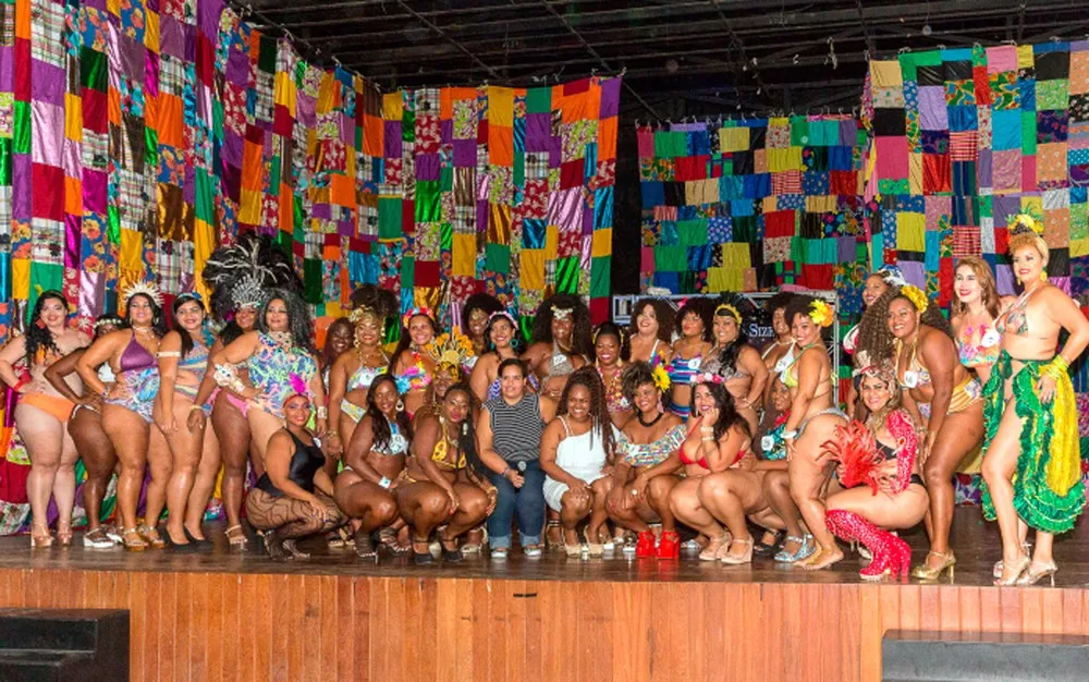 Trinta candidatas estão disputam o posto de Rainha