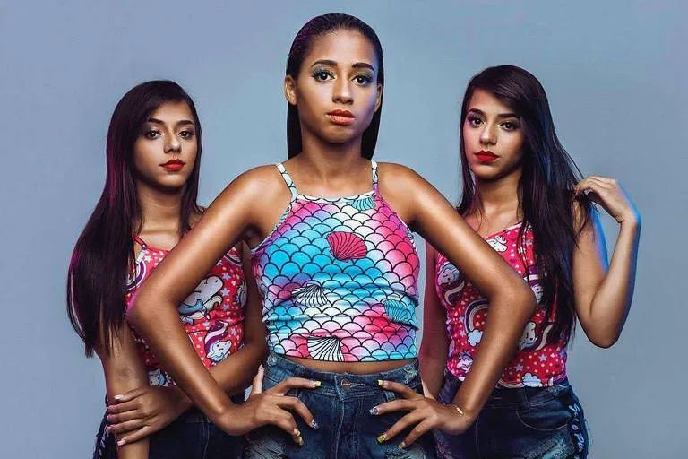 A pernambucana Mc Loma e as Gêmeas Lacração