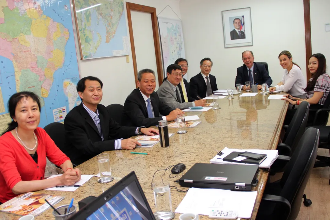 Representantes das empresas estatais chinesas CRCC e CR20 estiveram reunidos com o secretário João Leão