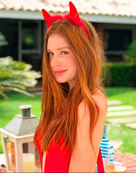 Atriz quer participar da premiação, mas a emissora nega