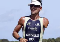 Triatleta Leo Curvelo participa do projeto ParaPraia neste sábado