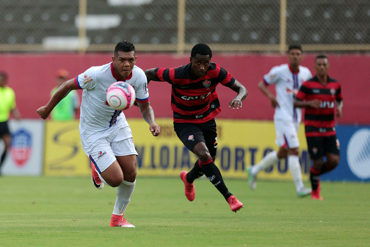 Vitória "acorda" no segundo tempo e goleia o Bahia de Feira