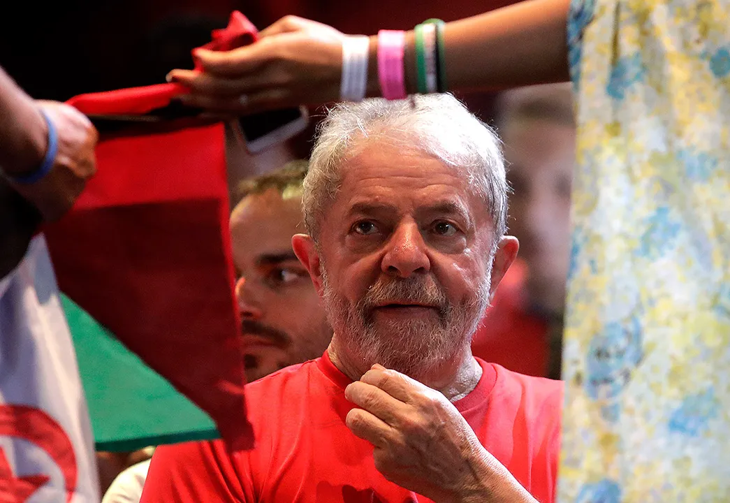 Juristas ouvidos pela reportagem afirmam que algemas poderão ser usadas no ato da prisão