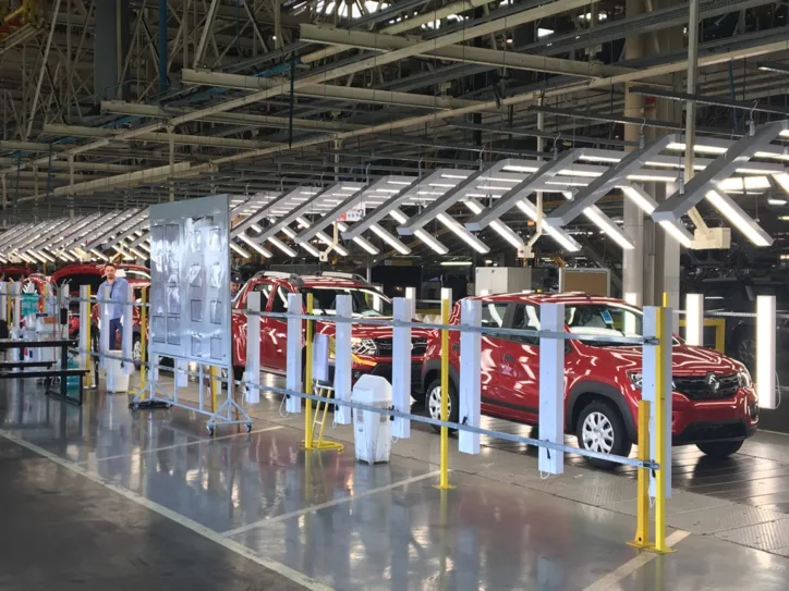 Imagem ilustrativa da imagem Ao inaugurar fábrica, Renault cobra aprovação do Rota 2030