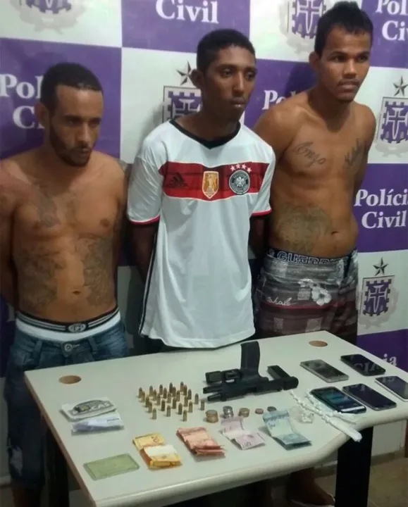 Homens são suspeitos de integrar uma facção criminosa na cidade