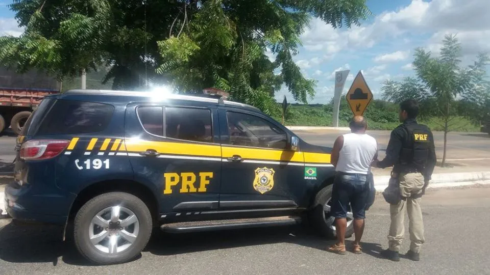 Homem foi detido e encaminhado à delegacia de polícia judiciária local