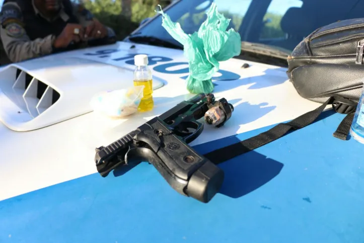 Imagem ilustrativa da imagem Suspeito de liderar quadrilha é baleado durante operação em Valéria