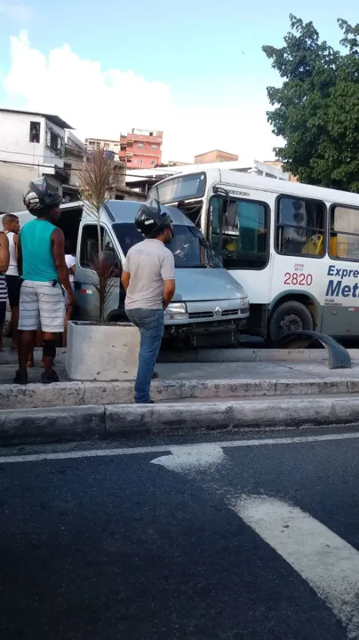 O acidente aconteceu próximo ao bairro de Itacaranha