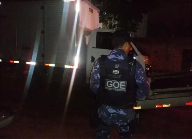 Caminhão foi encontrado descarregado na av. Aliomar Baleeiro