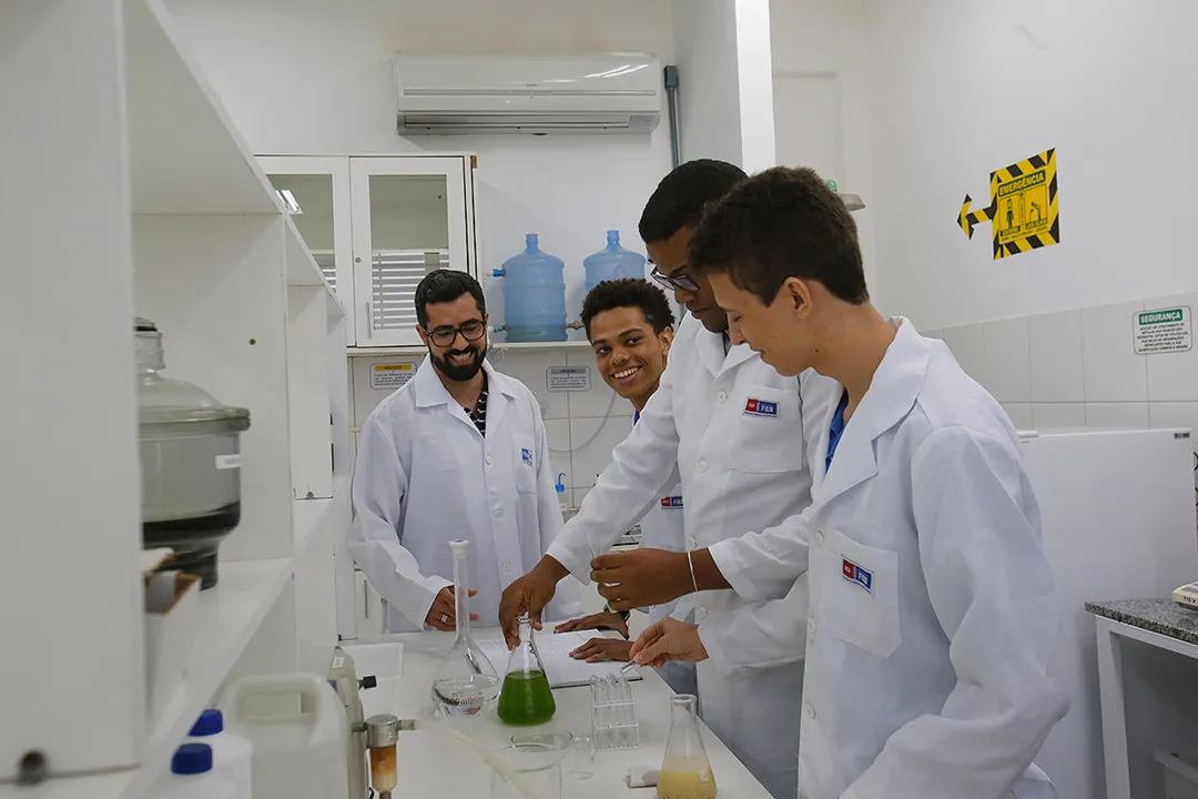 Jovens de 18 anos fazem parte da Rede Sesi de Educação