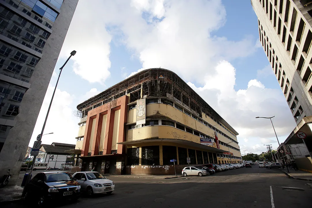 Incêndio comprometeu à época o último pavimento do edifício, além da casa de máquinas da sede do instituto