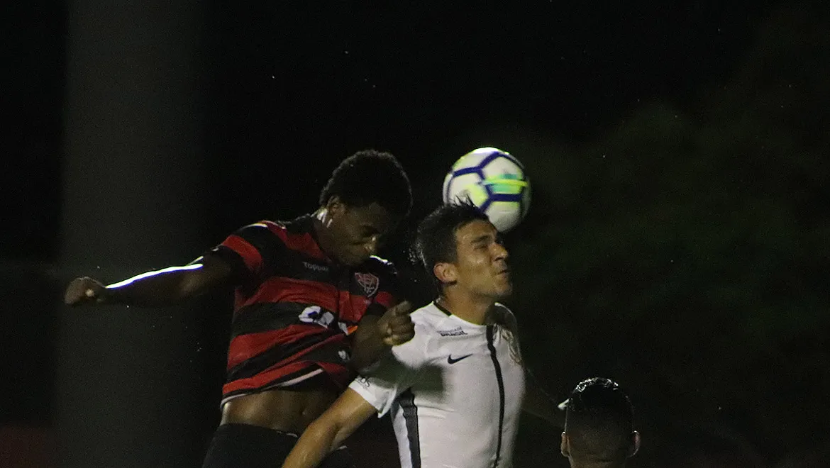 Vitória foi eliminado pelo Corinthians nas oitavas de final da Copa do Brasil