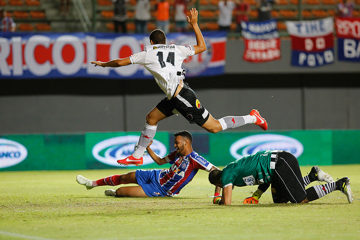 Bahia empata sem gols com Botafogo-PB, mas se classifica às semifinais