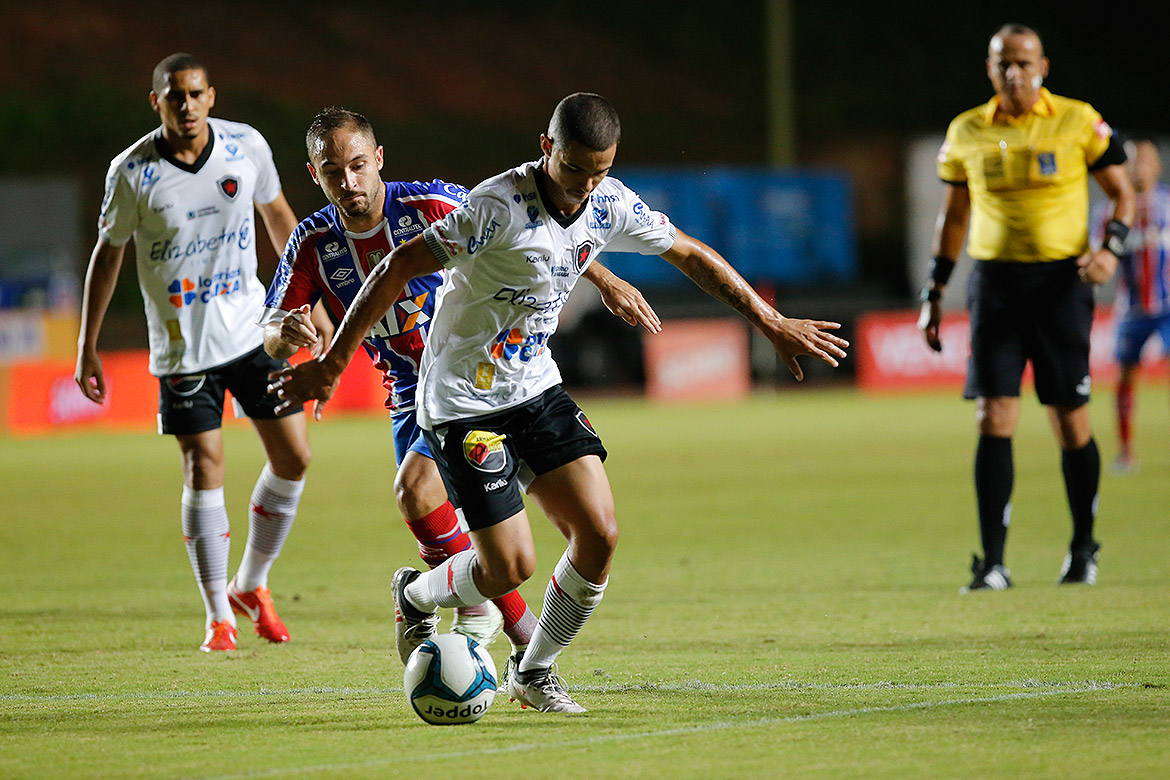 Bahia empata sem gols com Botafogo-PB, mas se classifica às semifinais