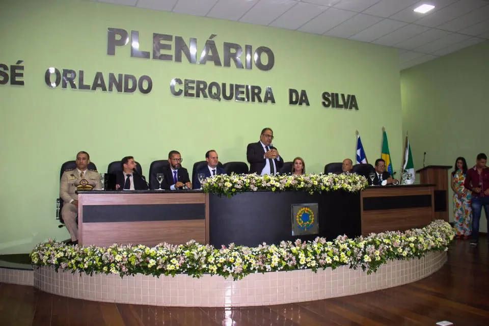 Os 127 anos de emancipação política de Amargosa foi comemorada em sessão solene, na Câmara de Vereadores