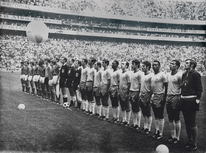 Imagem ilustrativa da imagem Tostão: "O Brasil está entre os favoritos, mas não é o grande favorito"