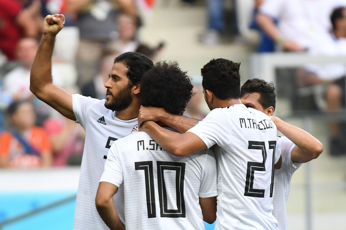 Arábia Saudita vira sobre o Egito no fim e volta a vencer em Copas após 24 anos
