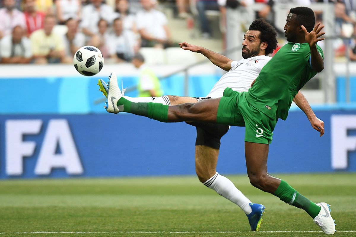Arábia Saudita vira sobre o Egito no fim e volta a vencer em Copas após 24 anos