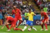 Fernandinho faz gol contra, Brasil vai mal e é eliminado pela Bélgica