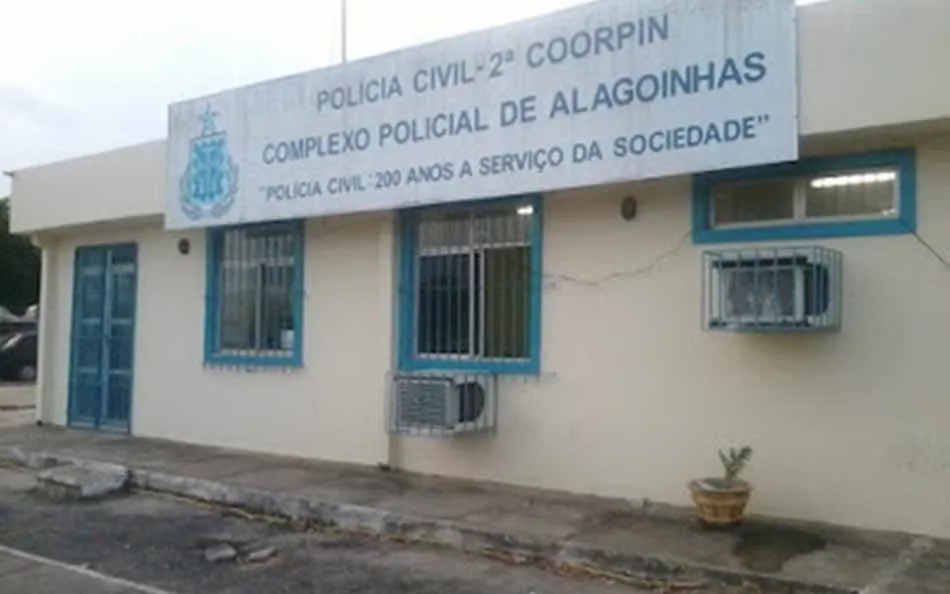 Projetado para apenas 38, estima-se que o local abrigue cerca de 100 detentos