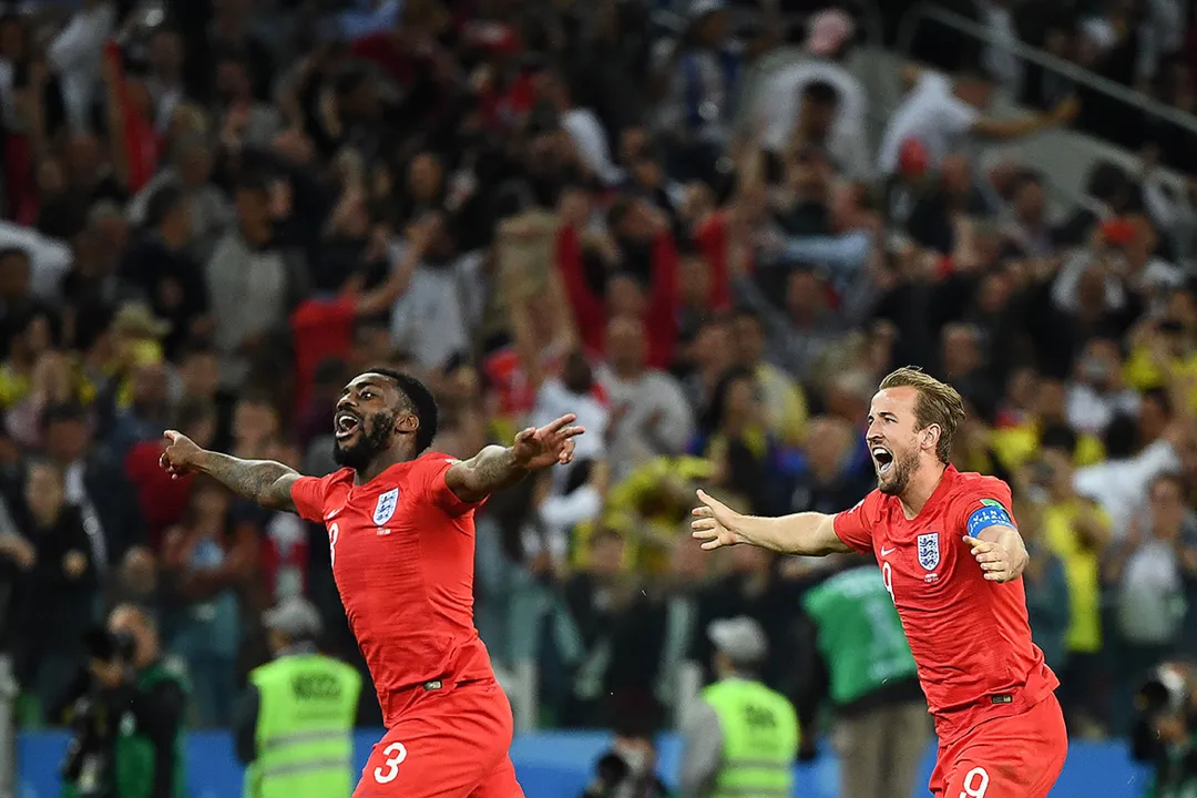 Jogadores ingleses comemoram após classificação na penalidades
