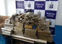 Pistola israelense e 300 kg de maconha são apreendidos em Feira de Santana