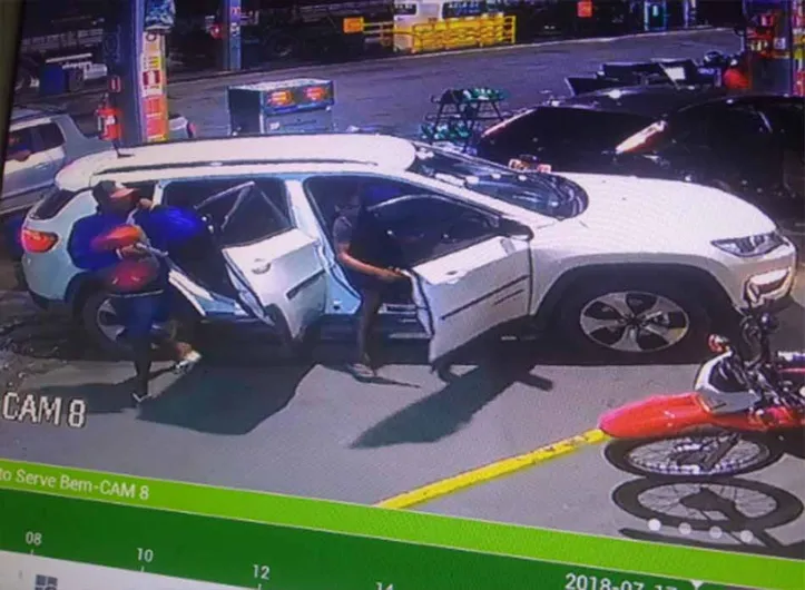 Imagem ilustrativa da imagem Suspeito de roubo em posto de gasolina morre em confronto com a PM