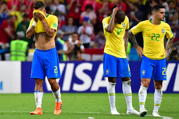 Brasil sofre nas mãos de "Geração Dourada" belga e dá adeus à Copa