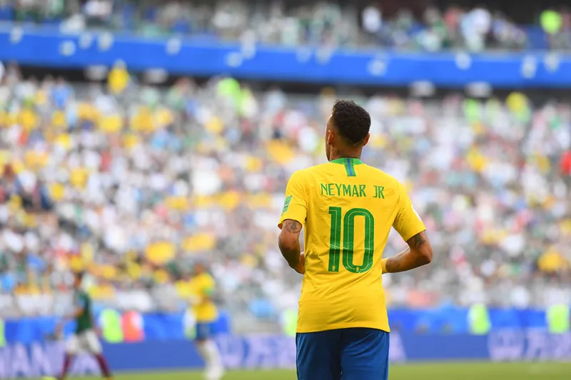 Neymar lidera Brasil contra México e enfrenta Bélgica nas quartas