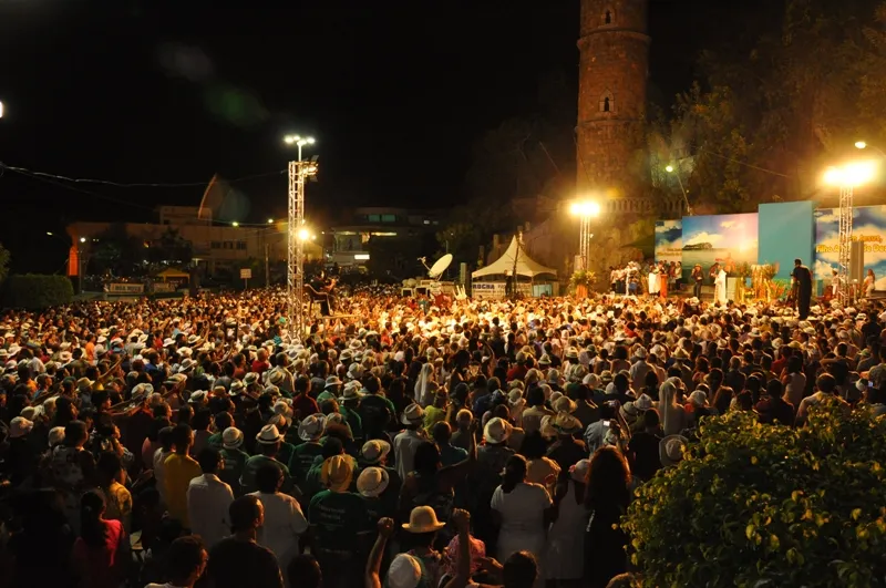 Festa atrai milhares de visitantes à cidade, conhecida como capital baiana da fé