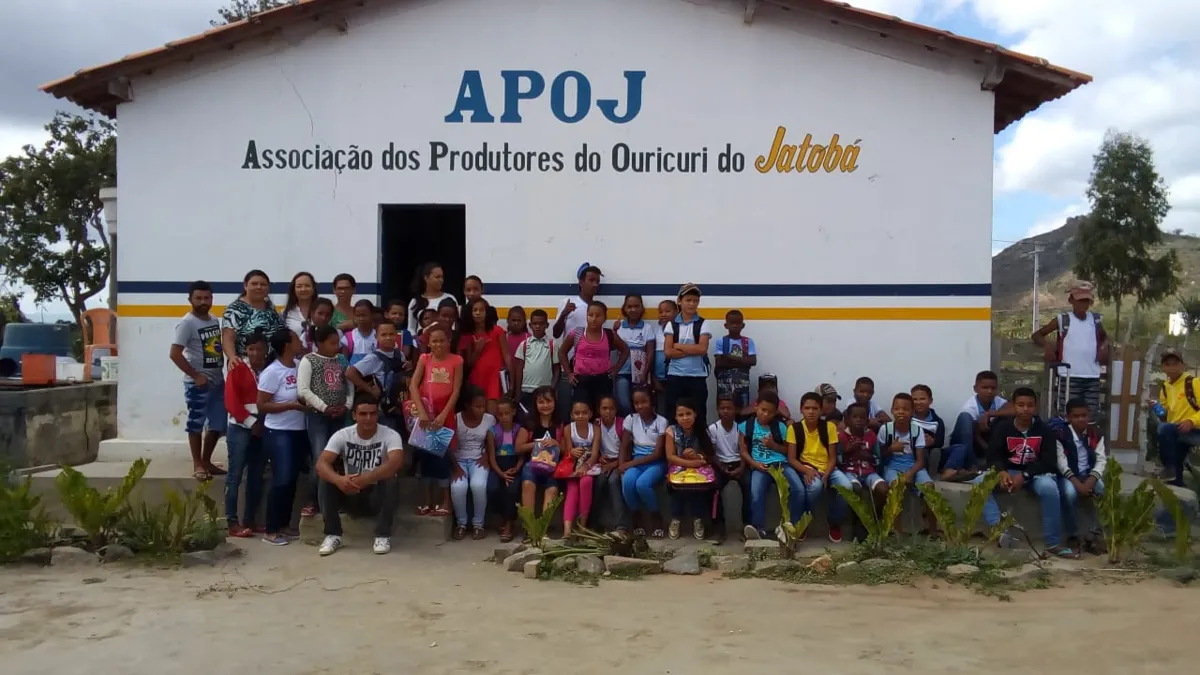 A APOJ foi criada em 2017 com o intuito de beneficiar a comunidade local e valorizar o licurizeiro