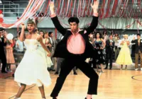 John Travolta e Olivia Newton-John comemoram 40 anos de 'Grease'