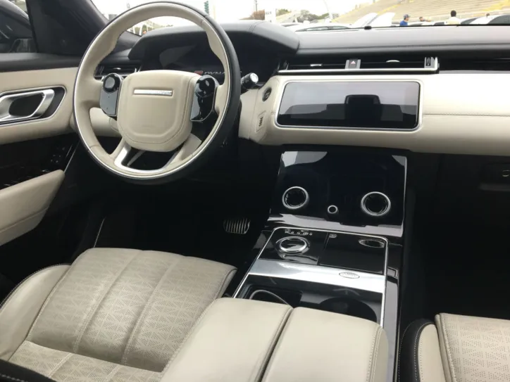 Imagem ilustrativa da imagem Velar é um SUV por excelência