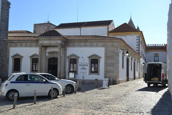 A Pousada Convento de Évora é uma das opções de hotelaria na cidade