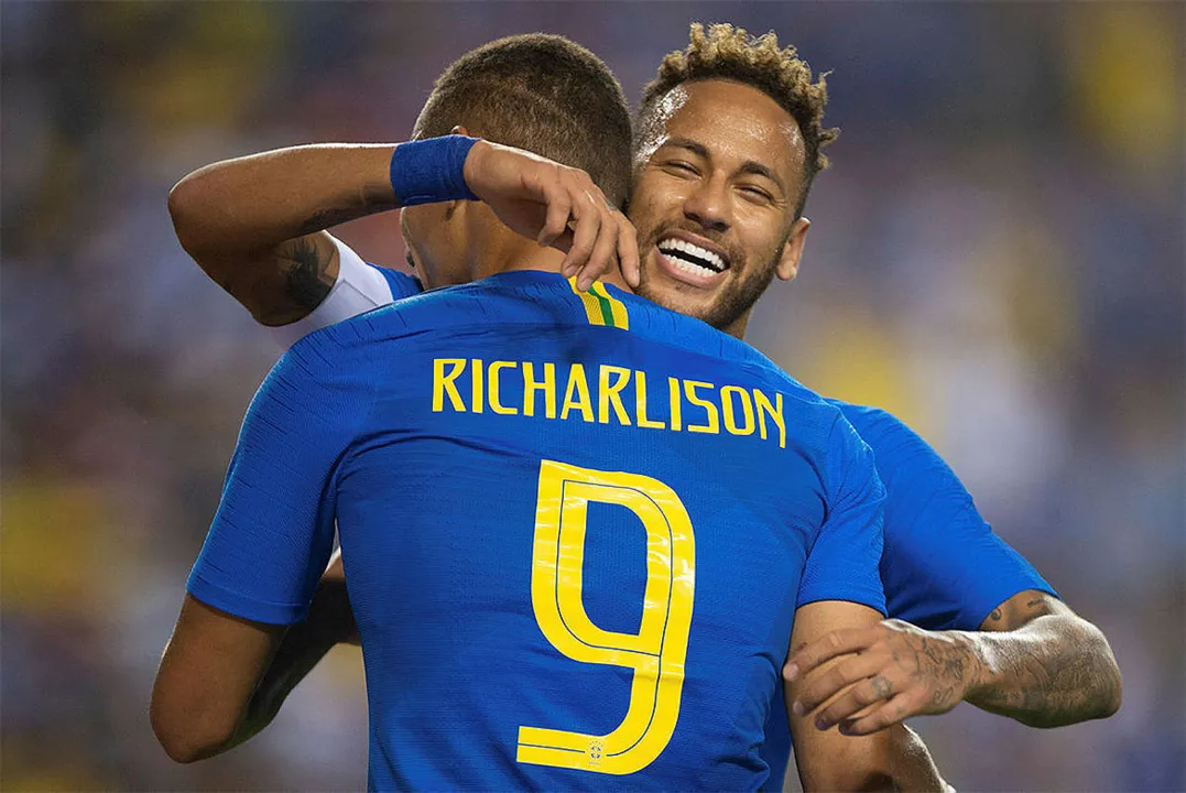 Com dois gols, atacante do Everton foi destaque na partida contra a fraca equipe de El Salvador