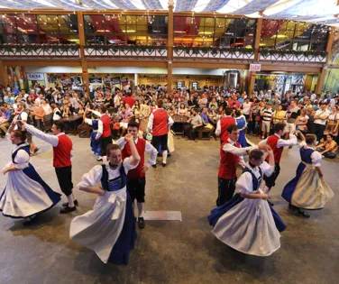 Oktoberfest em Blumenau – Vivendo a Alemanha no Brasil - Imagem