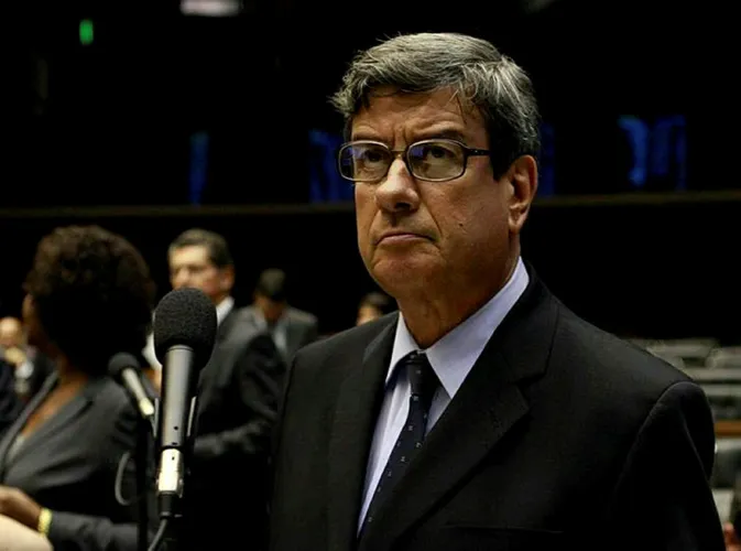 – Eu tenho um compromisso político feito antes de o MDB ter uma candidatura, afirma Colbert