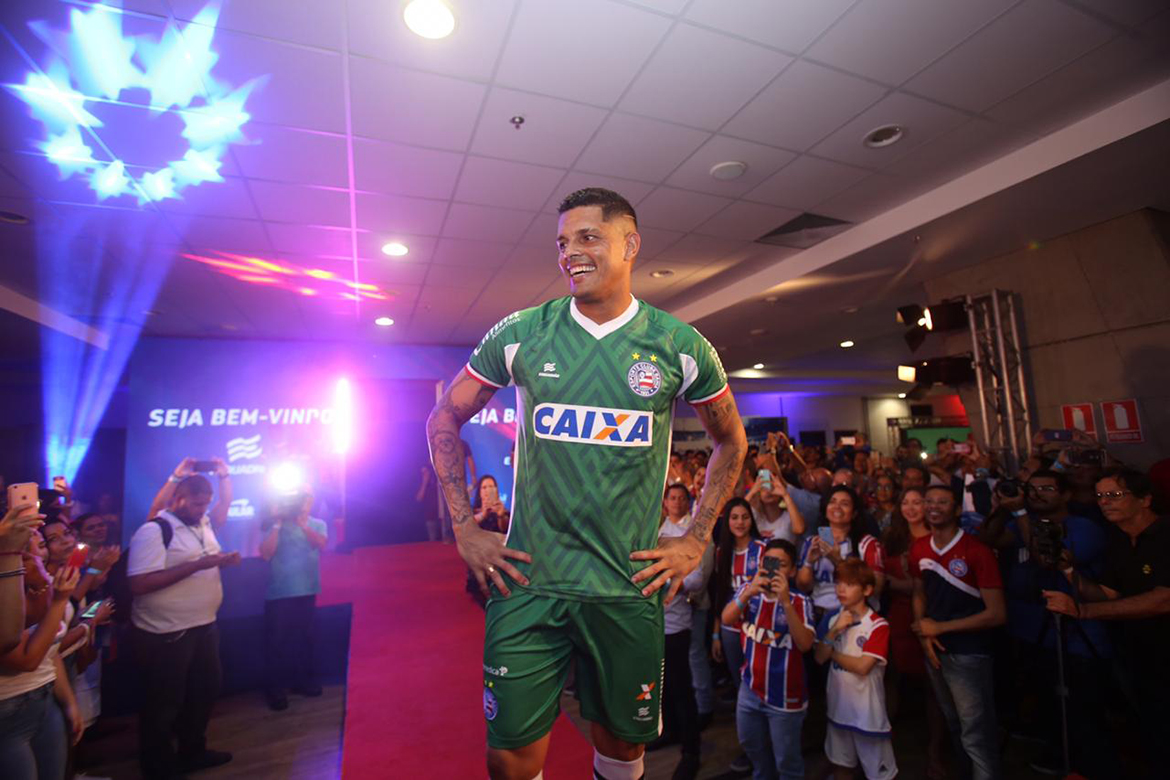 Com marca própria, Bahia lança novos uniformes na Fonte