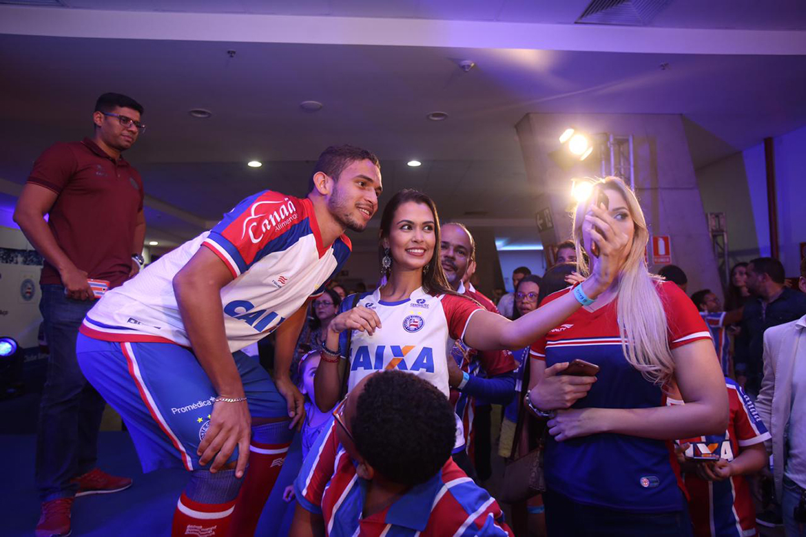 Com marca própria, Bahia lança novos uniformes na Fonte