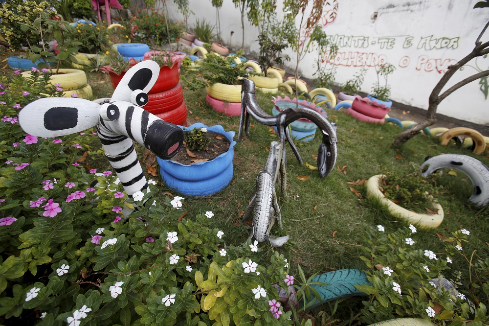 Projeto transforma igrejas abandonadas em abrigo e apoio para moradores de rua